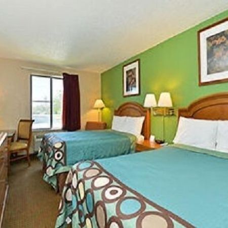 Super 8 By Wyndham Lafayette La Ξενοδοχείο Εξωτερικό φωτογραφία