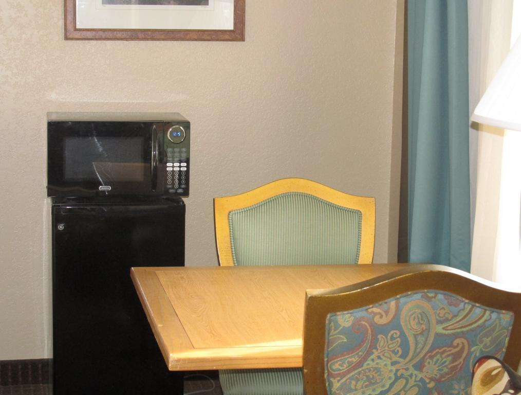 Super 8 By Wyndham Lafayette La Ξενοδοχείο Εξωτερικό φωτογραφία