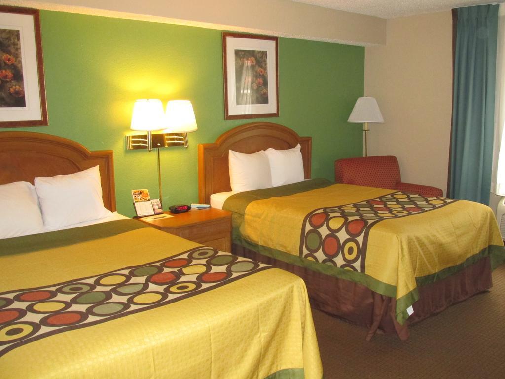 Super 8 By Wyndham Lafayette La Ξενοδοχείο Εξωτερικό φωτογραφία